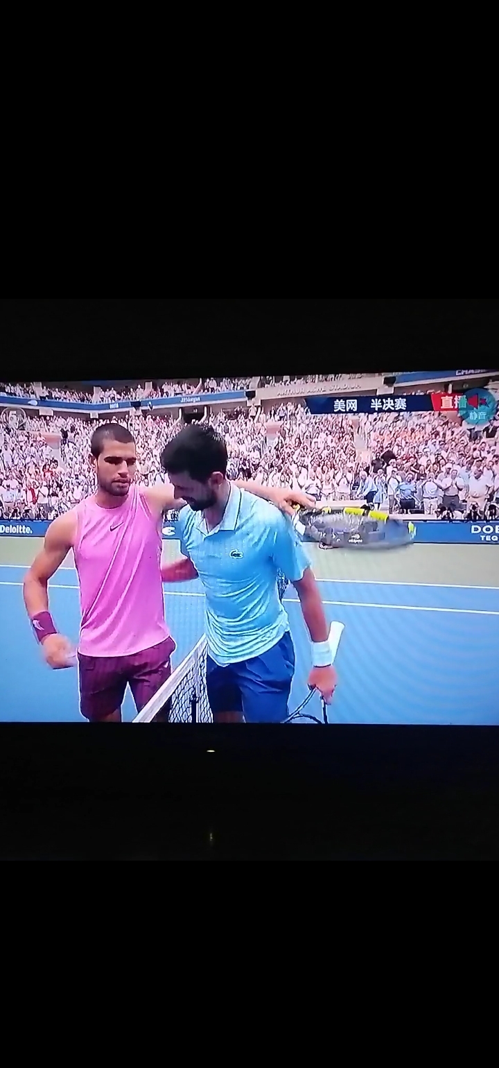 ATP总决赛轻取美网，阿尔卡拉斯高光表现