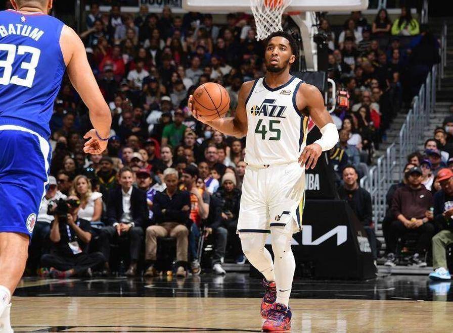 步行者轻取快船，米切尔刷新纪录