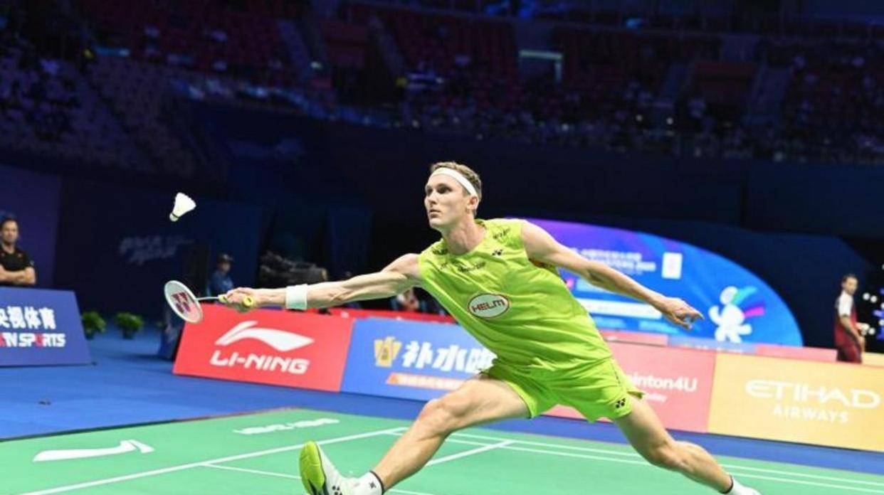 泰国队轻取马来西亚队，安赛龙统治全场