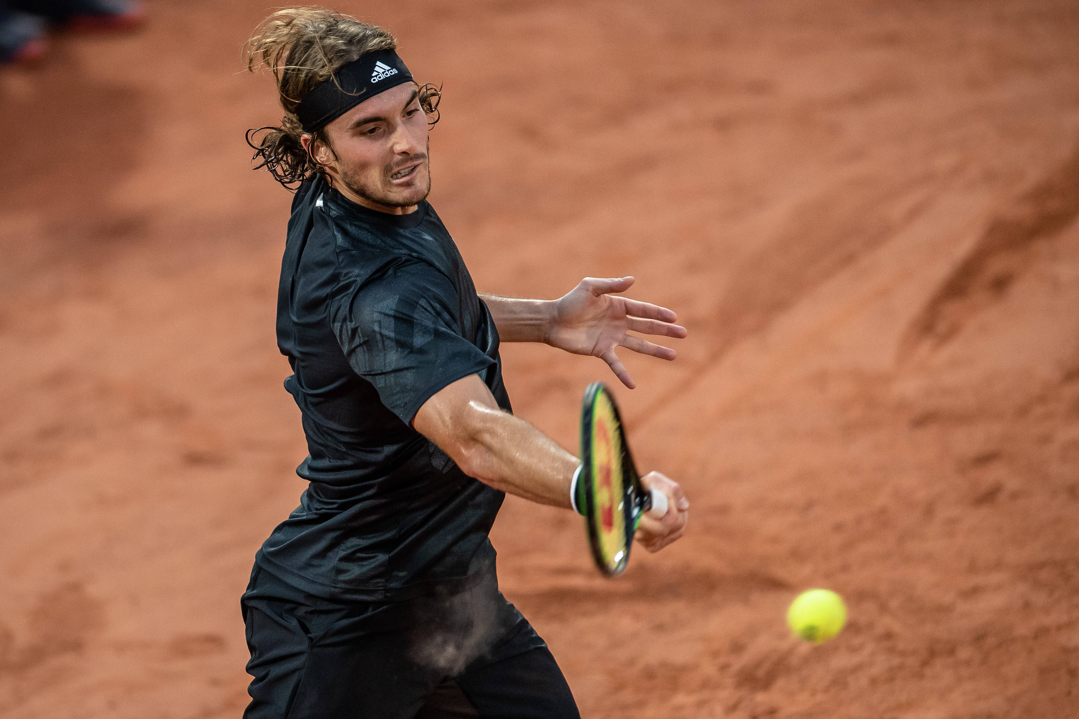 法网轻取联合杯，西西帕斯点燃赛场