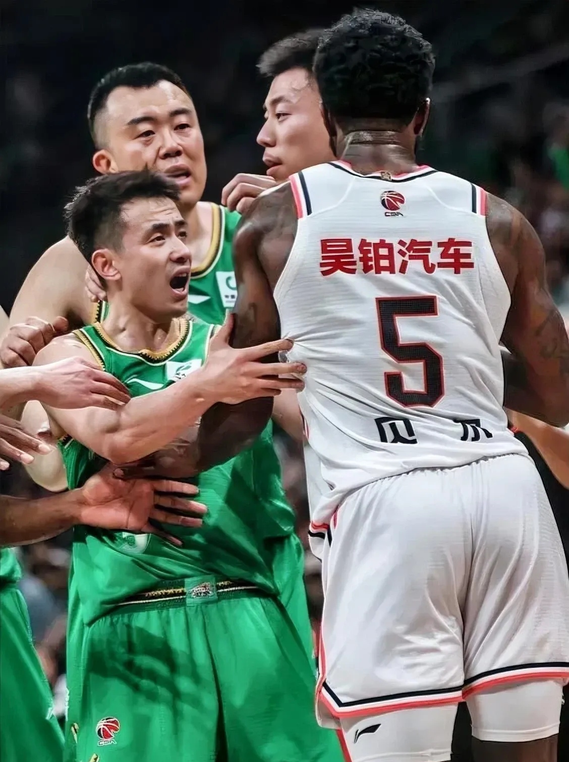 上海队鏖战天津队，张镇麟统治全场