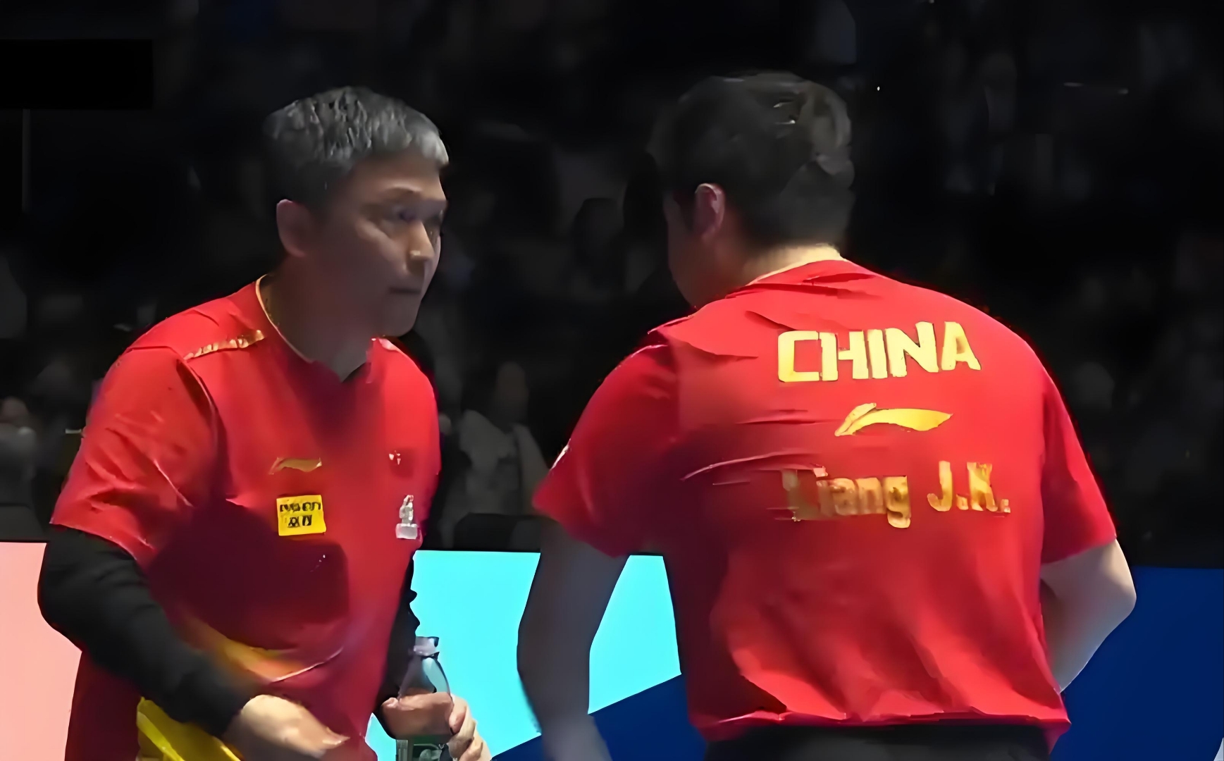 法国乒乓球队逆转中国乒乓球队，张本智和完成帽子戏法