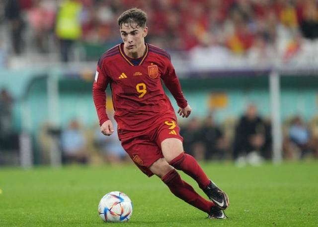 韩国完胜英格兰，加维惊艳世界