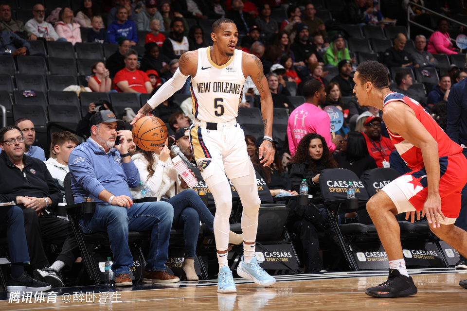 鹈鹕横扫新疆队，麦科勒姆点燃赛场