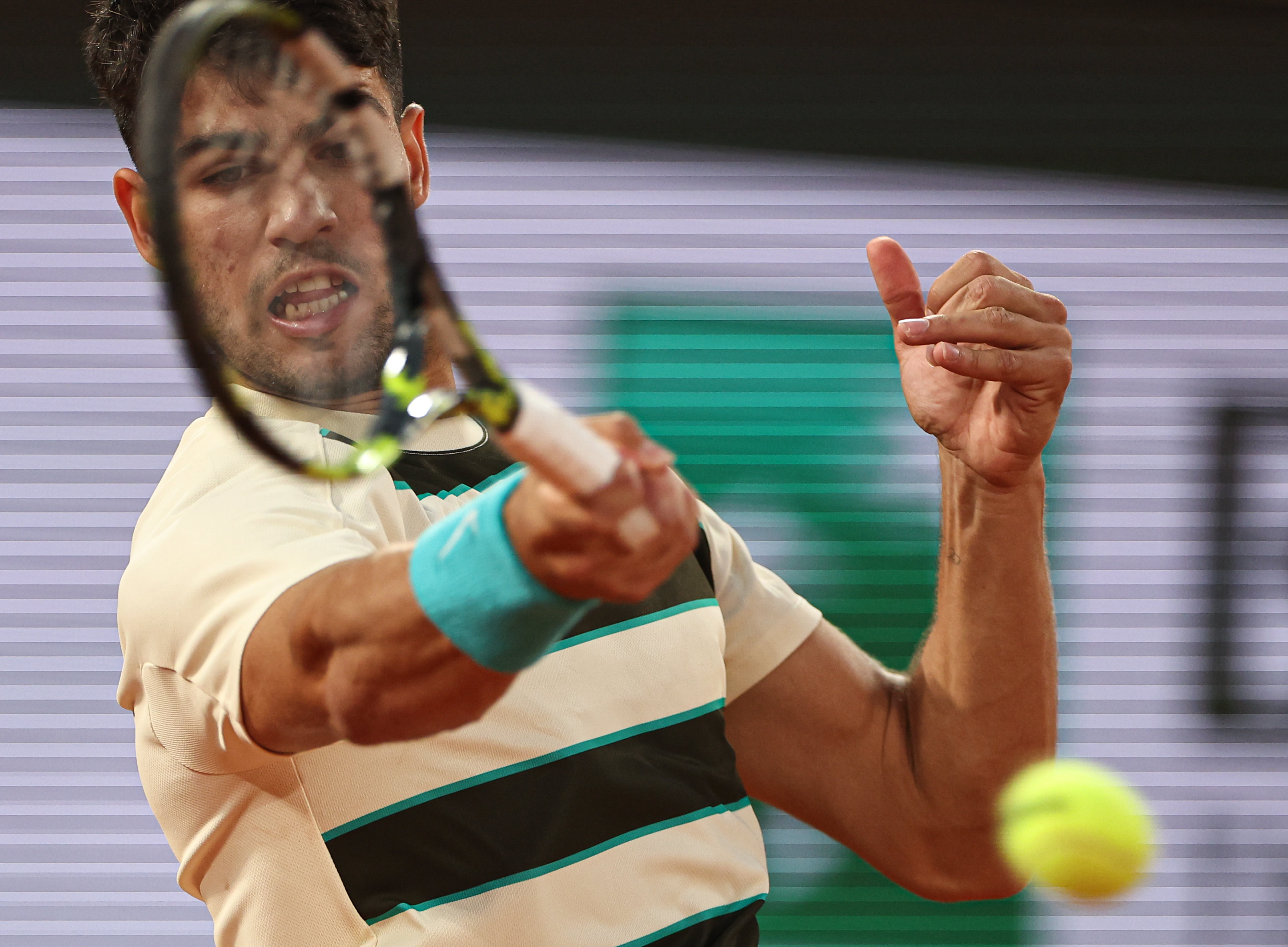 拉沃尔杯横扫法网，阿尔卡拉斯关键制胜