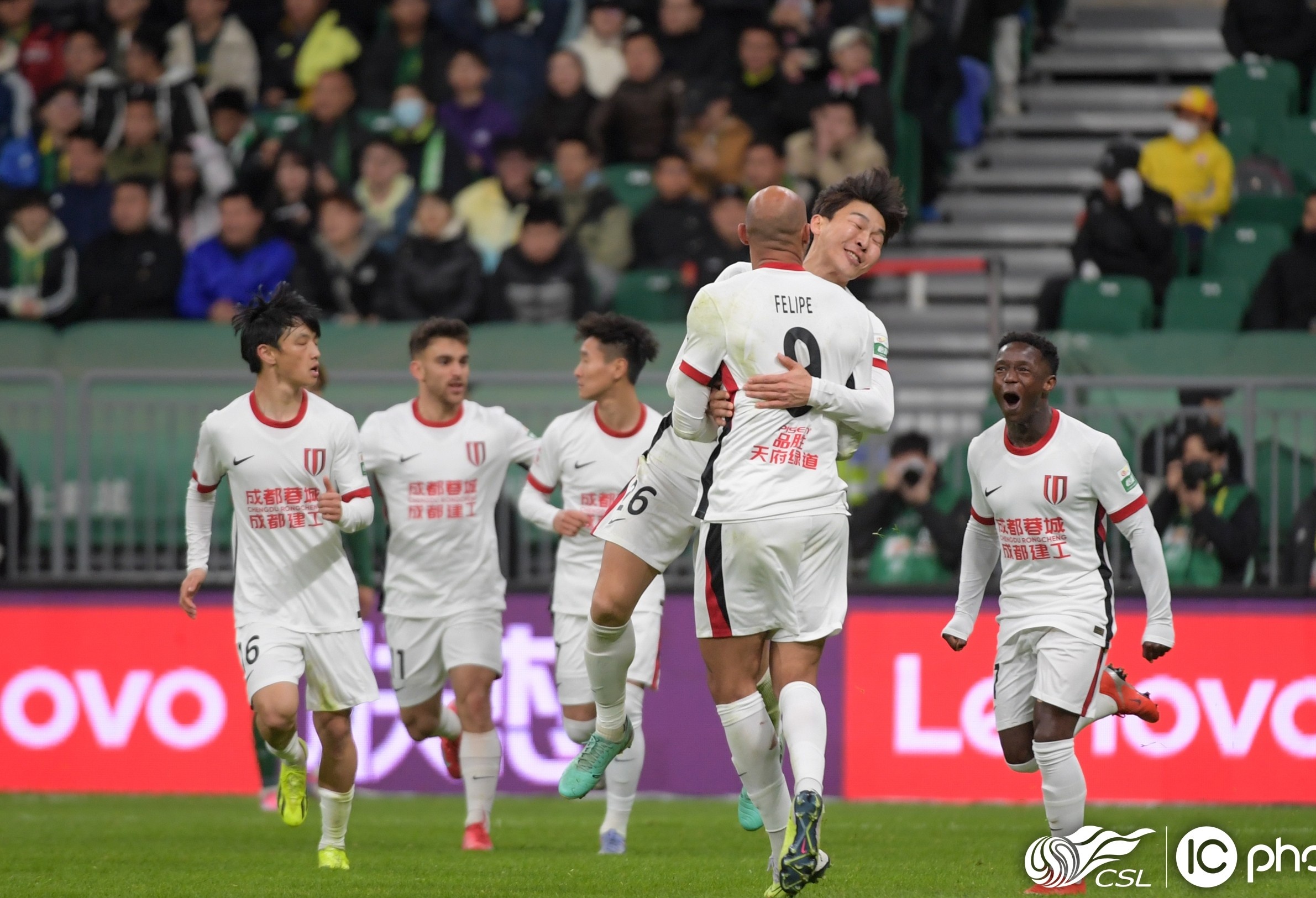 广州恒大横扫北京国安，成功击败对手