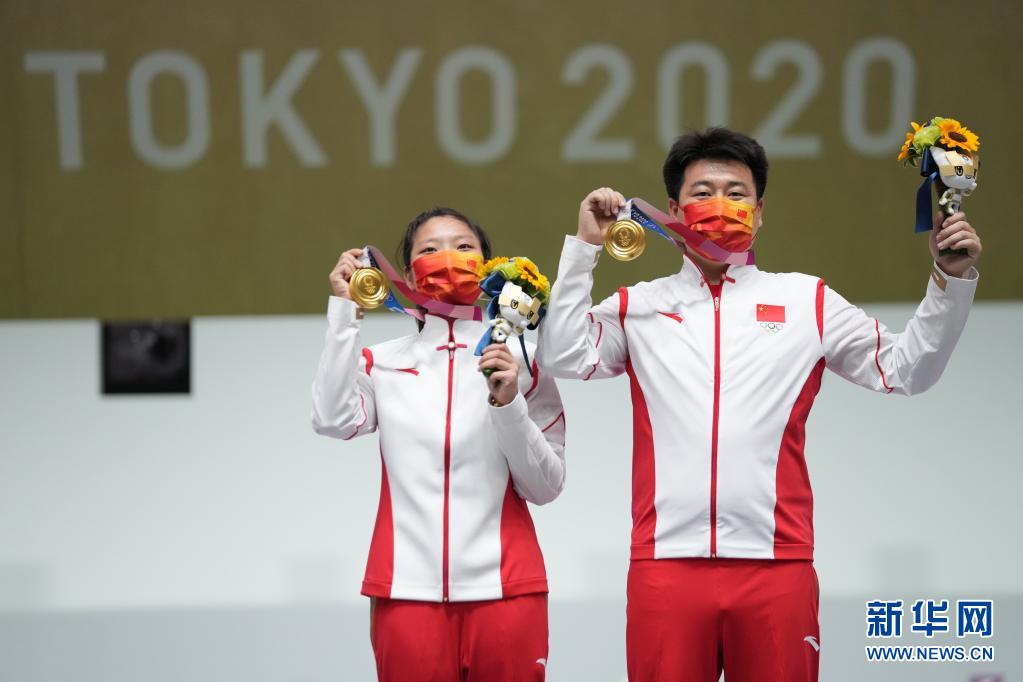 韩国射击选手拼尽全力，夺得个人金牌