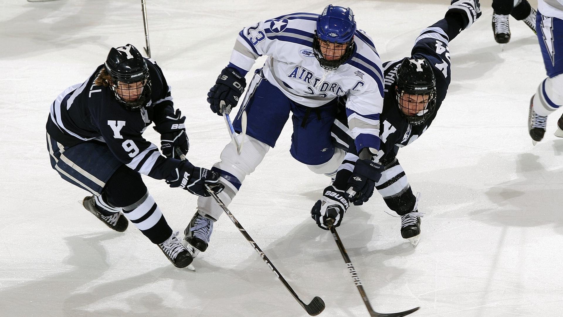 利拉德轰穿钢铁防线，活塞强势晋级书写新章