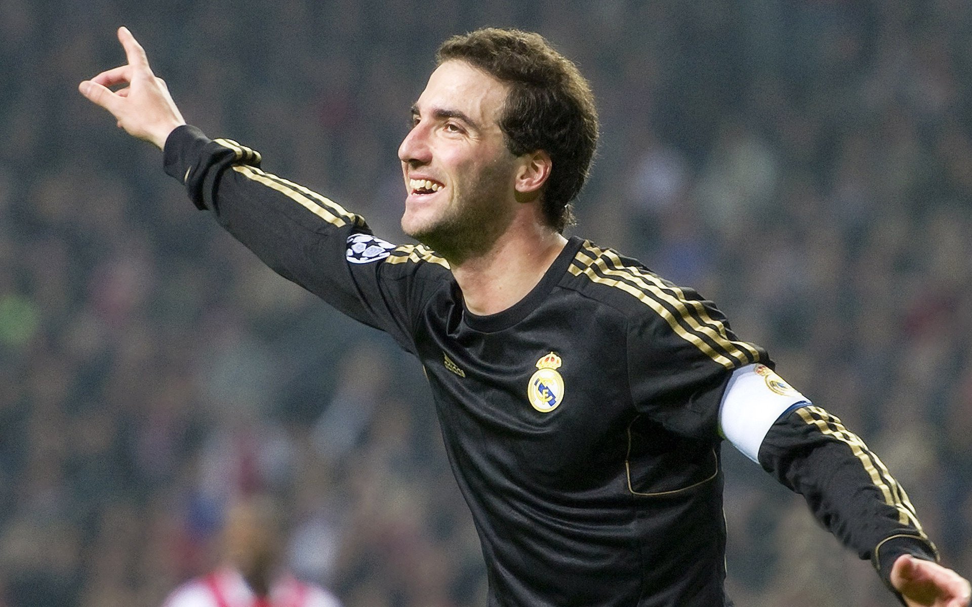 绝境中的东方光芒,孙兴慜扛起全队,中国球迷见证绝杀塞维利亚之夜