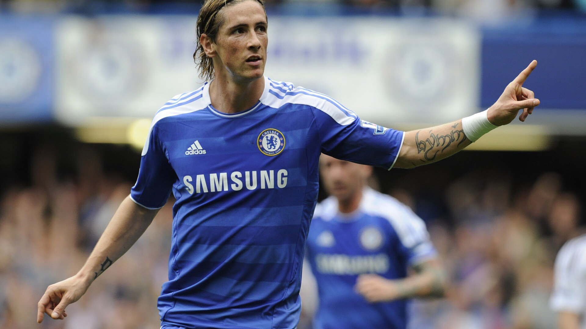 跨界奇迹,当足球的翻盘精神驶入F1赛道—巴尔韦德的雷恩式揭幕战统治